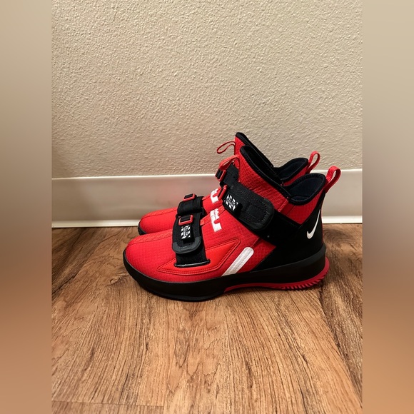 Nike Lebron Soldier 13 SFG University Red Sample main image 9